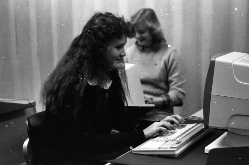 1984 Students, Secretarial Science 16