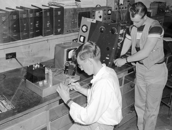1949-50 Students, Electronics 1-2