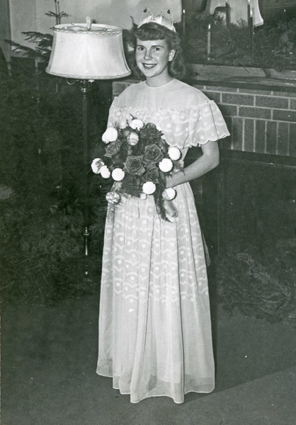 1949 Homecoming Queen 2