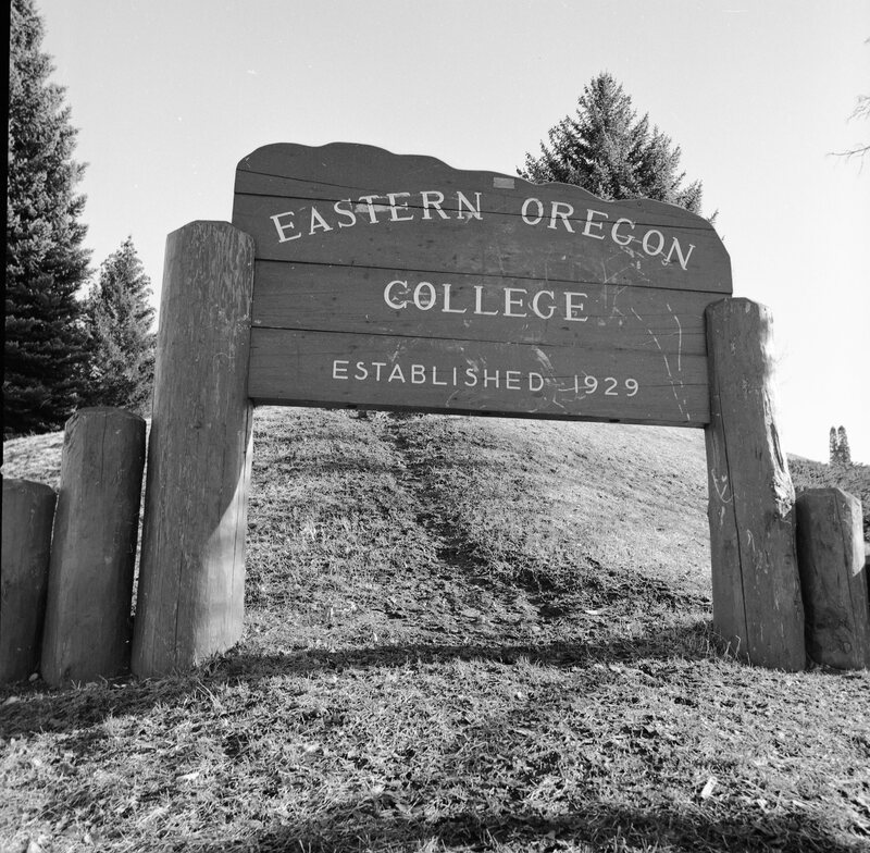 1969 Campus Sign 02