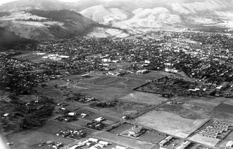 1984 Aerial Shot of EOSC Campus 10