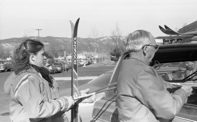 1981 Ski Team, Departing 01