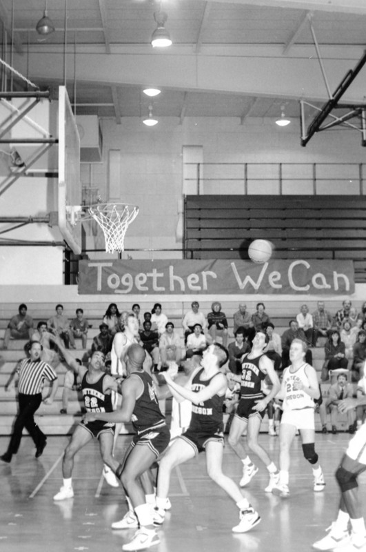 1988 Basketball Action, WOU at EOSC 02