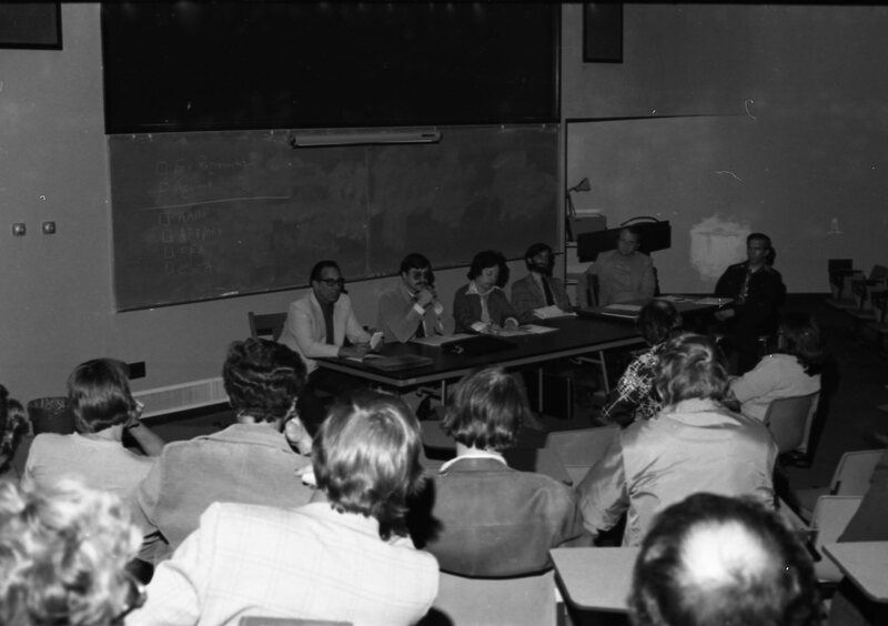 1976 Employees, Unknown Faculty/Staff Meeting 06