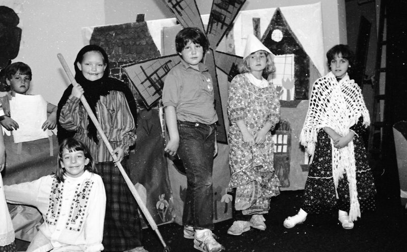 1987 Ackerman Elementary School, Skit 07