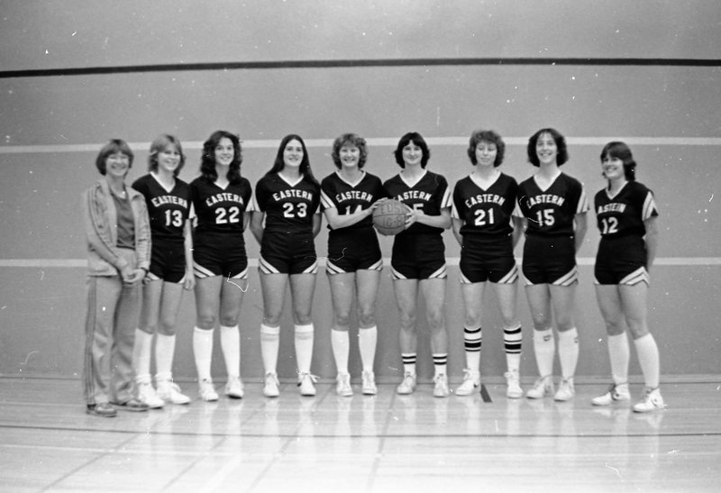 1981 Women's Basketball, January Team Photos 03
