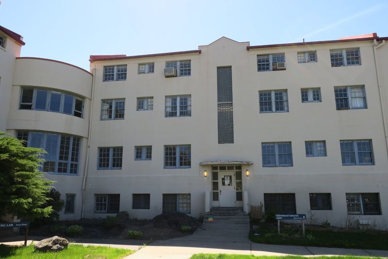 Dorian and Hunt Hall 64