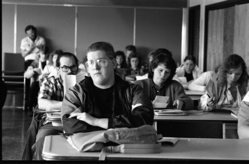 1990 New Student Spring Registration 07