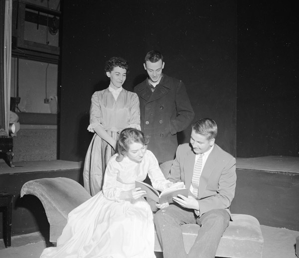 1960 "The Glass Menagerie" 3-2