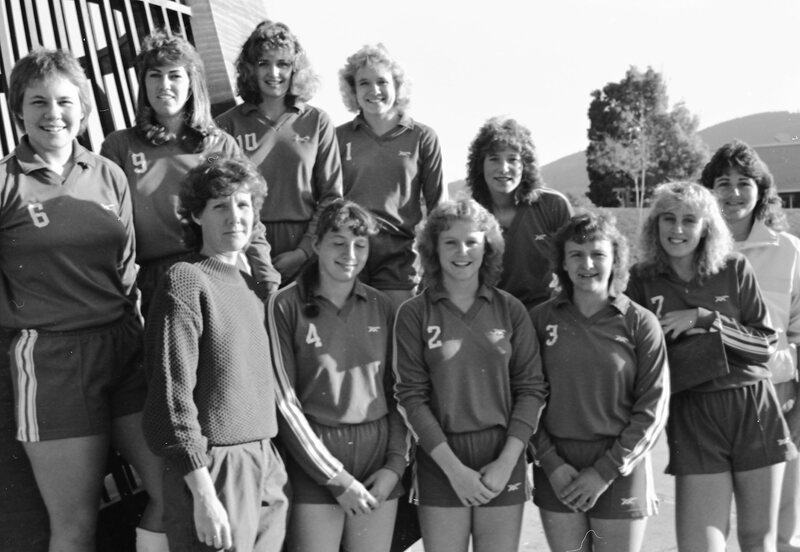 1987 Volleyball Team 02