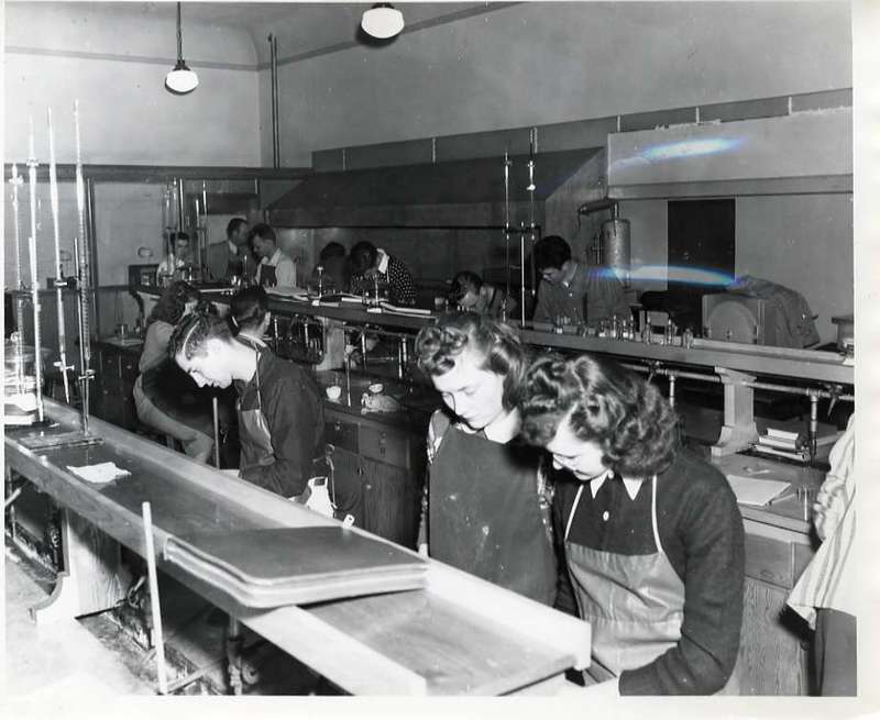 40's Classroom, Science