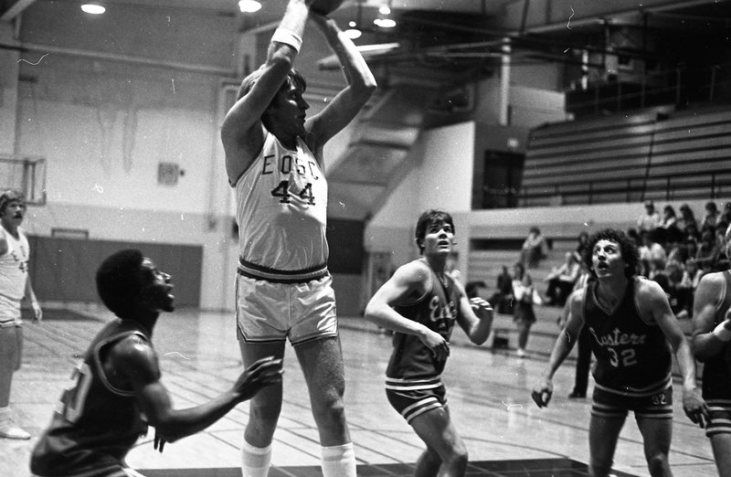 1981 Alumni Basketball Game 07
