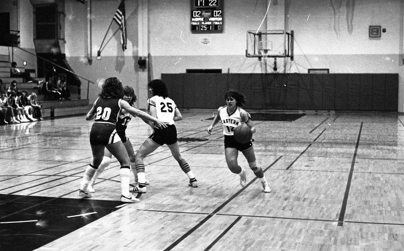 1982 Women's Basketball, EOSC vs. Oregon Tech, Action 12