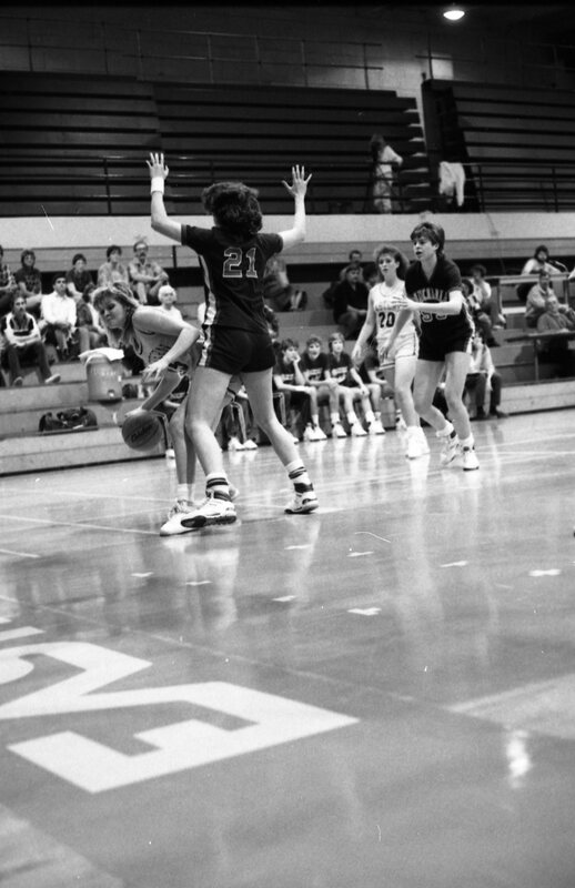 1988 Women's Basketball Action, Concordia at EOSC 10