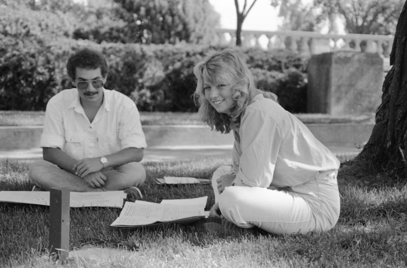 1987 Students, Outdoors 21