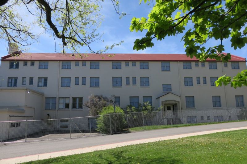 Dorian and Hunt Hall 52