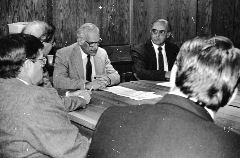1987 Meeting, Signing 01