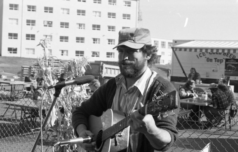 1981 Octoberfest, Music Outdoors 01