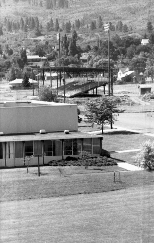 1984 Stadium 04