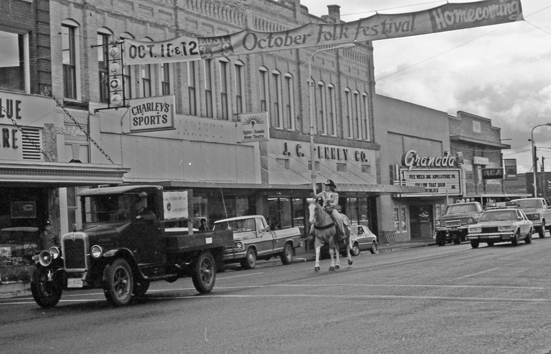1985 Octoberfest Parade, Classic Cars 03