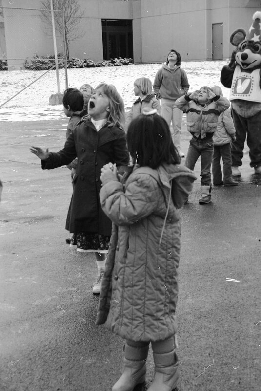 1986 Ackerman Elementary School, Balloons 13