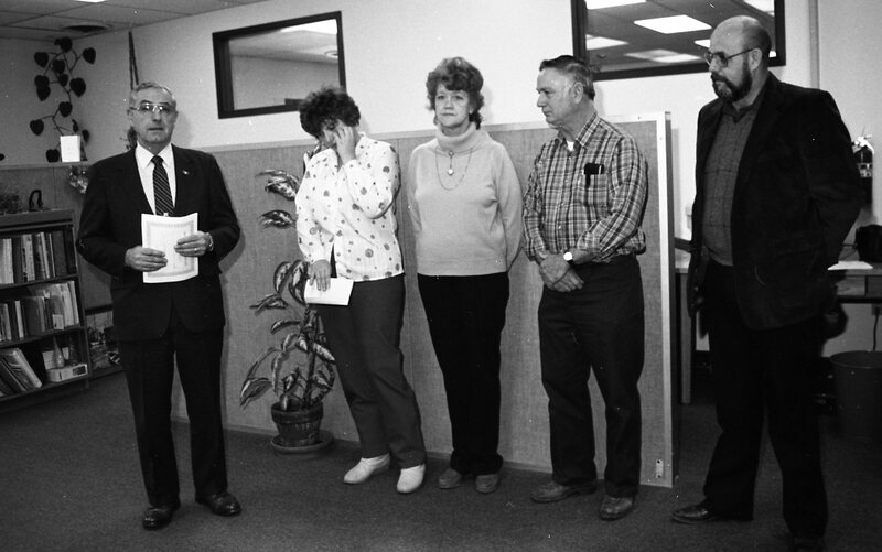 1986 Governor Governor Vic Atiyeh Honors Employee 14