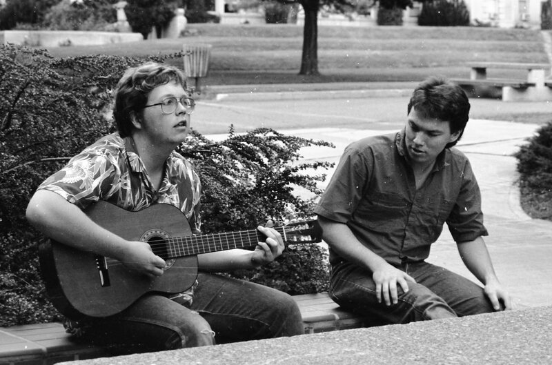 1987 Guitarist 10