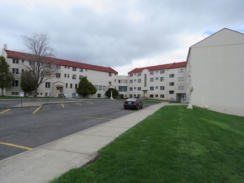 Dorian and Hunt Hall 163