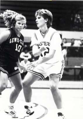 1992-93 Women's Basketball Action 1