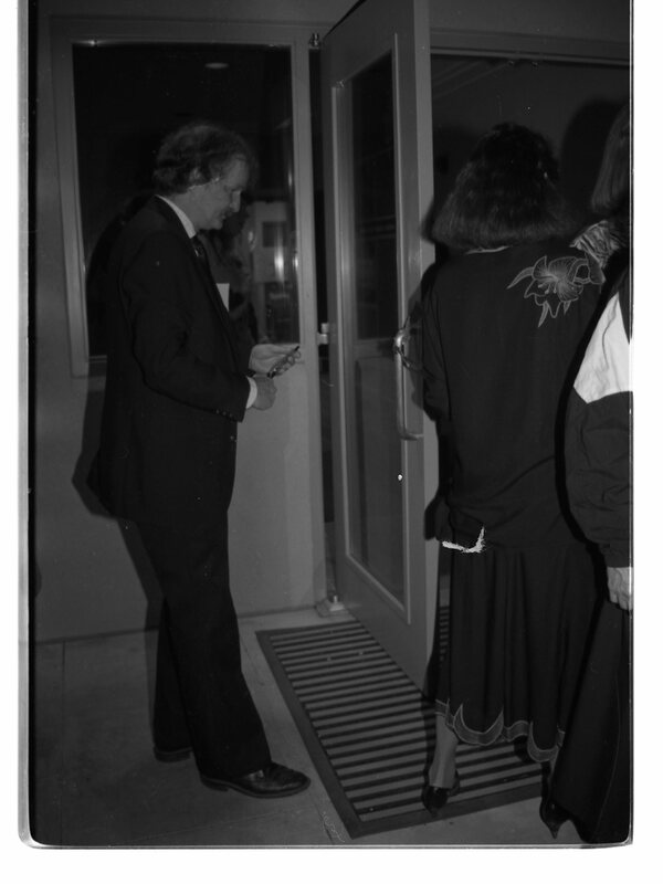 1989 Walter M. Pierce Library, Ribbon Cutting 04