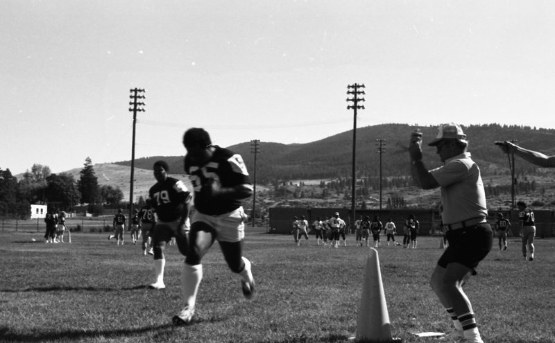 1980 Football Tryouts 06
