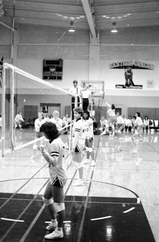 1985 Volleyball Action 10
