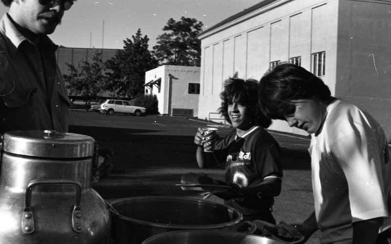 1980 New Students, BBQ 09