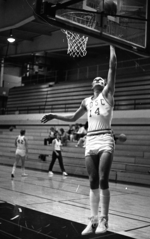 1981 Alumni Basketball Game, Warm-up 02