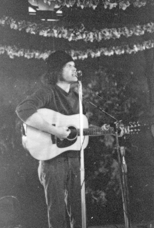 1975 Octoberfest, Music Indoors 04