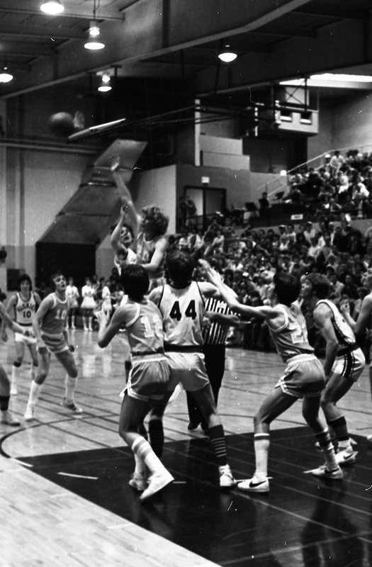 1982 High school Wapiti League Boy's Basketball Tournament, Elgin vs. Imbler 01