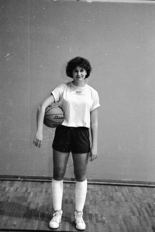 1985 Women's Basketball Players, October Portraits 04