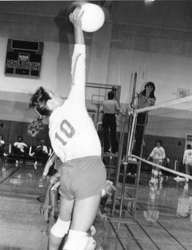 1984 Volleyball Action 03