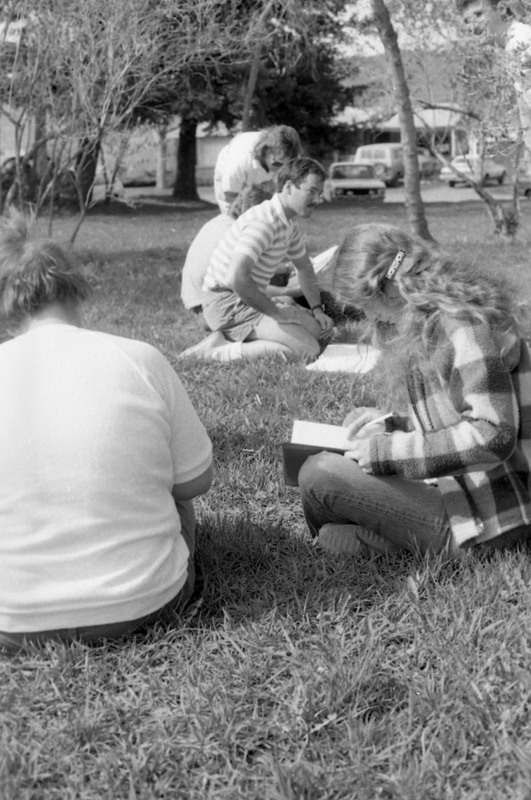 1987 Science, Biology Students in April 06