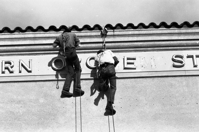 1976 Outdoor Program Rappelling, Changing Signs 09
