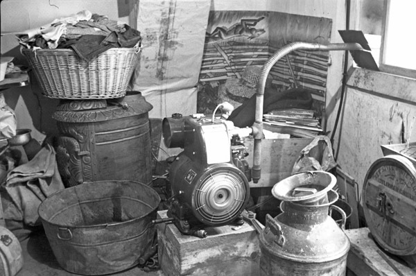 Elgin Home, Generator