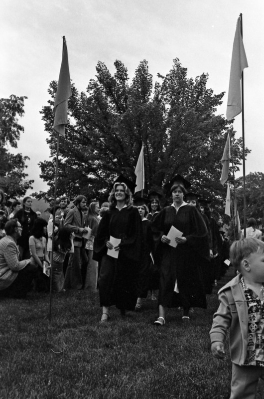 1977 Graduation, Graduates Walk 01