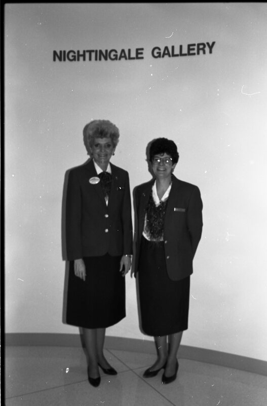 1990 Loso Hall Gallery Reception 29