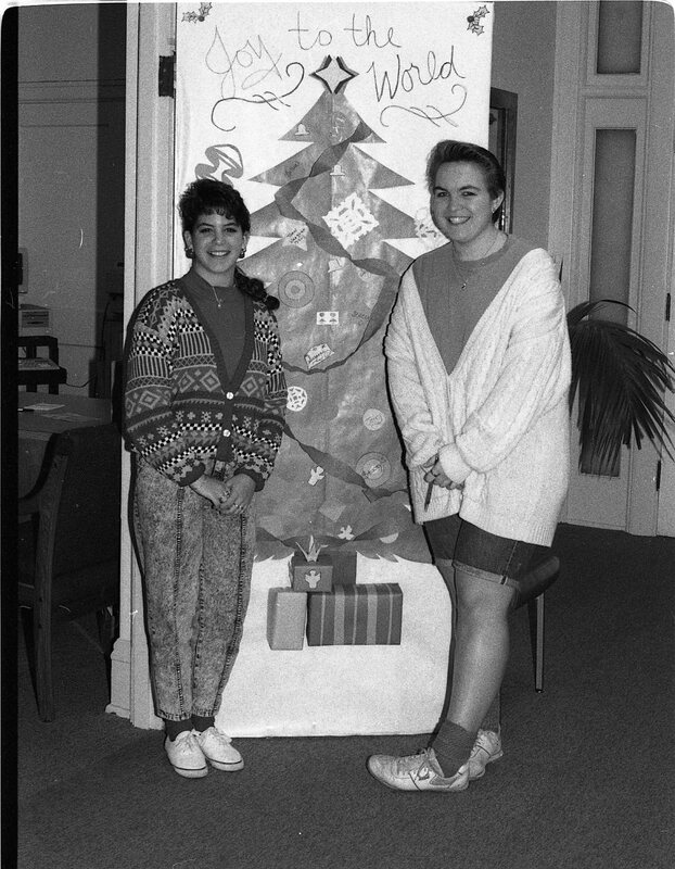 1990 Employees, Christmas Decorations 05