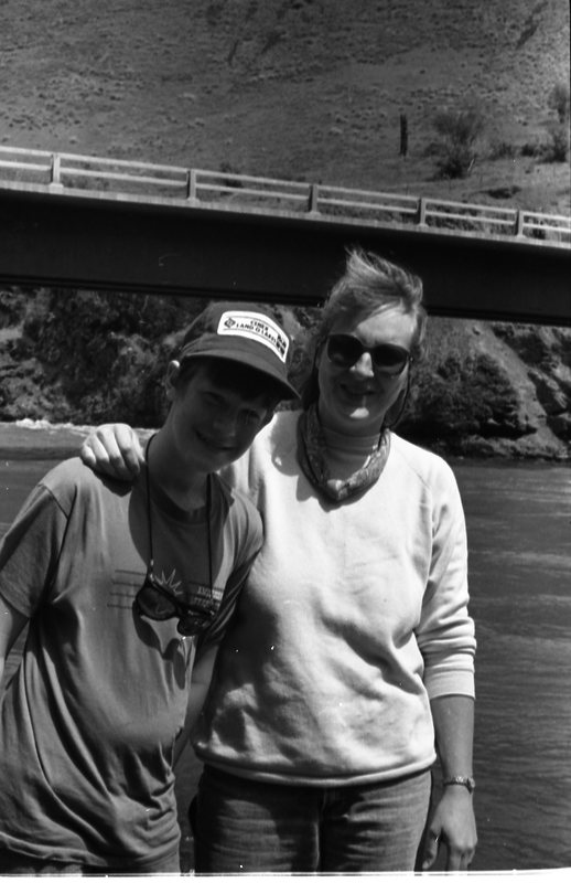 1989 Outdoor Program, Rafting 01