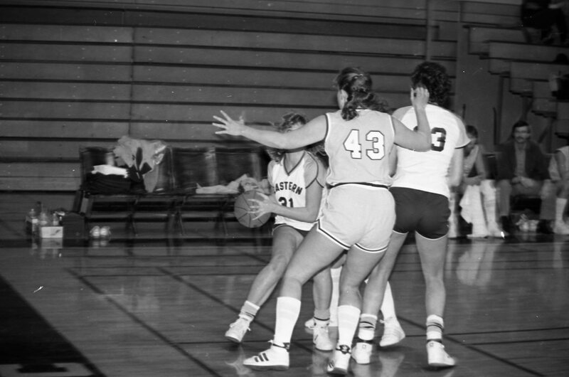 1985 Women's Basketball Action, EOSC vs. LCSC 09