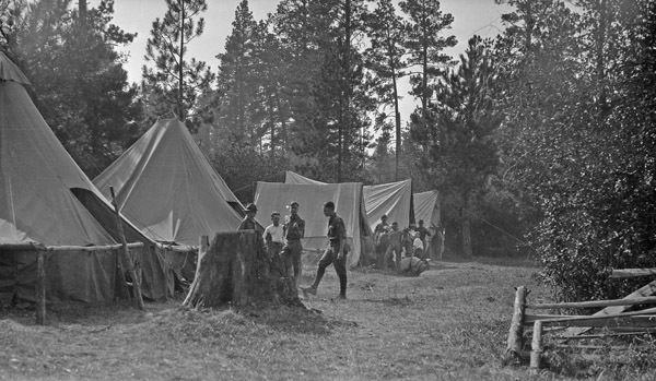 Reuter Group-FF, Camp