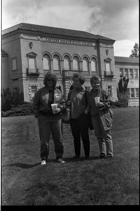 1989 Students, Outdoors 51