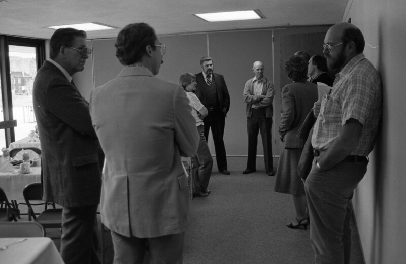 1985 Faculty, October Meeting 07