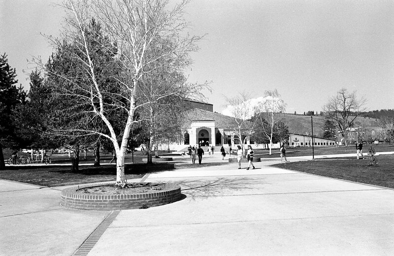 1991 Students, Walking 02